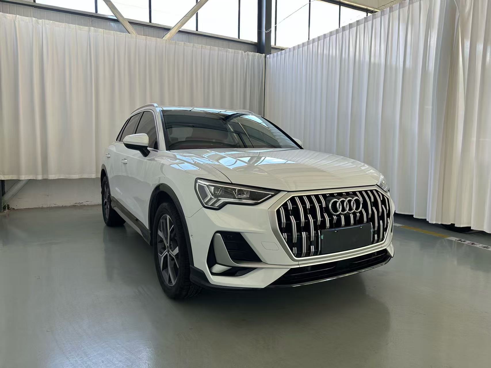 Audi Q3 2024 imagen de coche #6