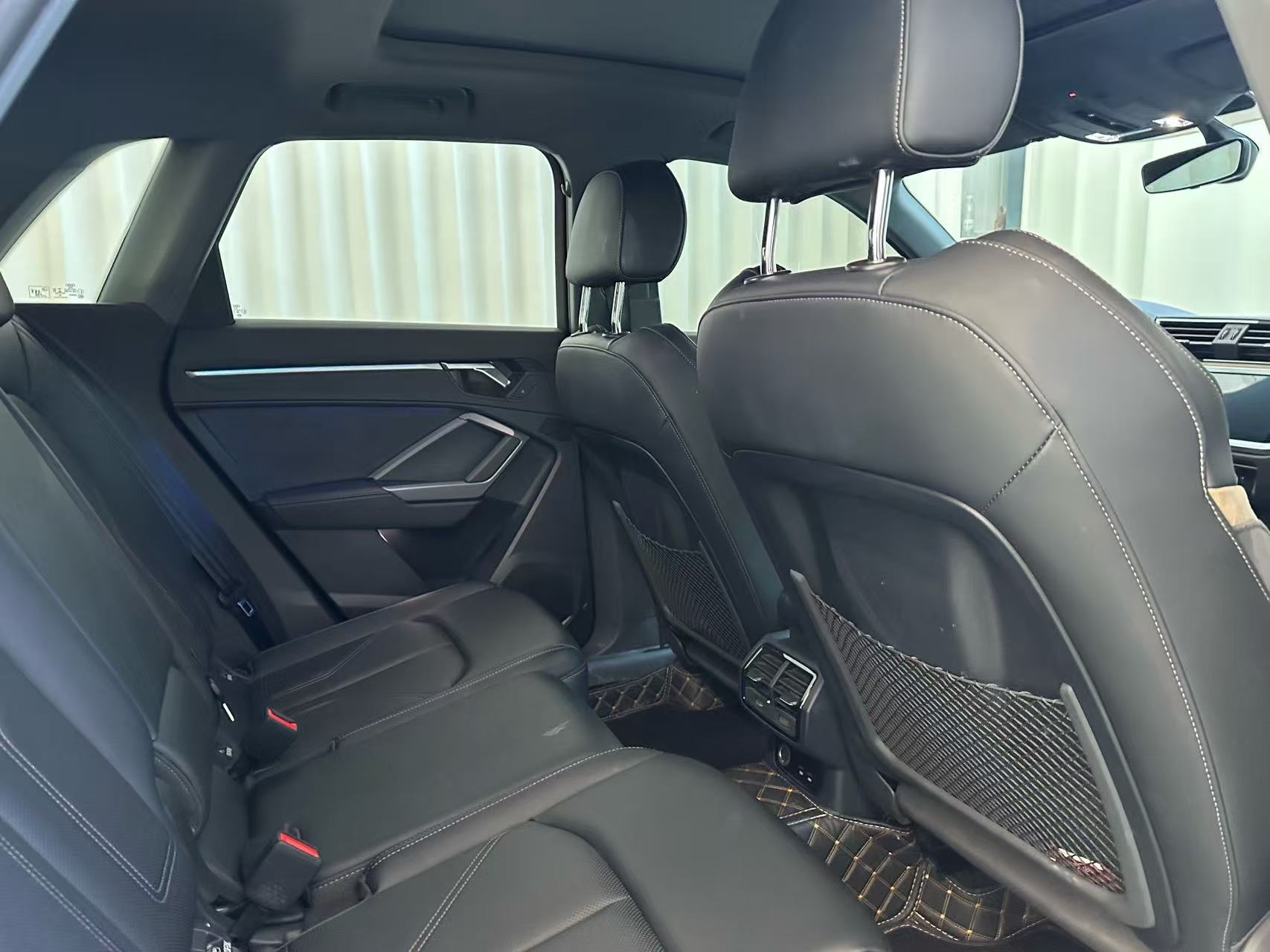 Audi Q3 2024 imagen de coche #3