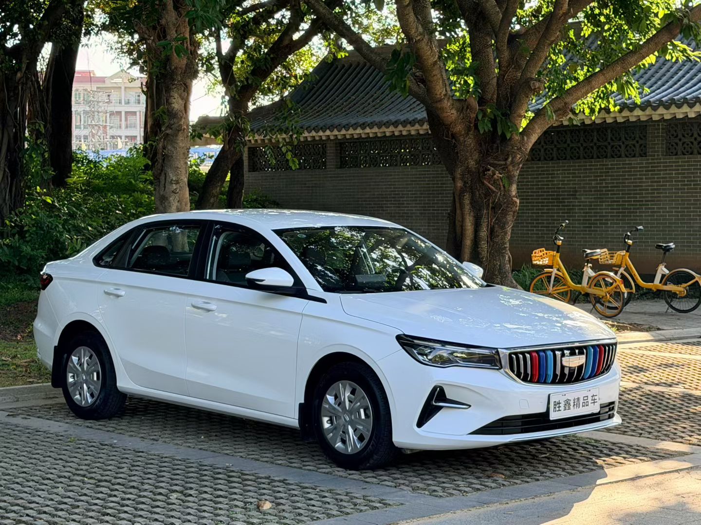 GEELY Emgrand 2024 car image #8