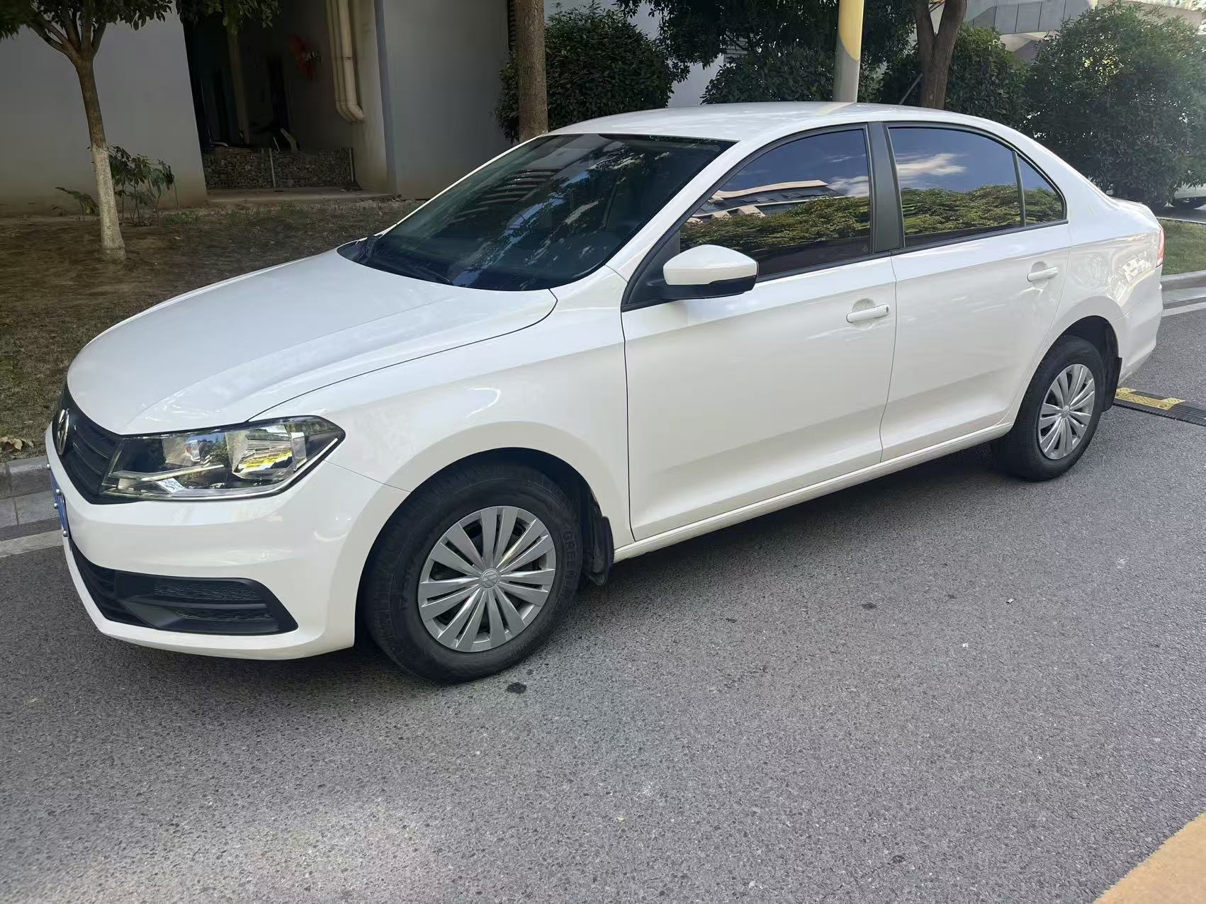 Volkswagen Santana 2023 car image 