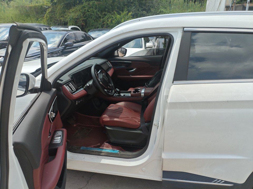 Jetour X70 PLUS 2025 صورة سيارة #2