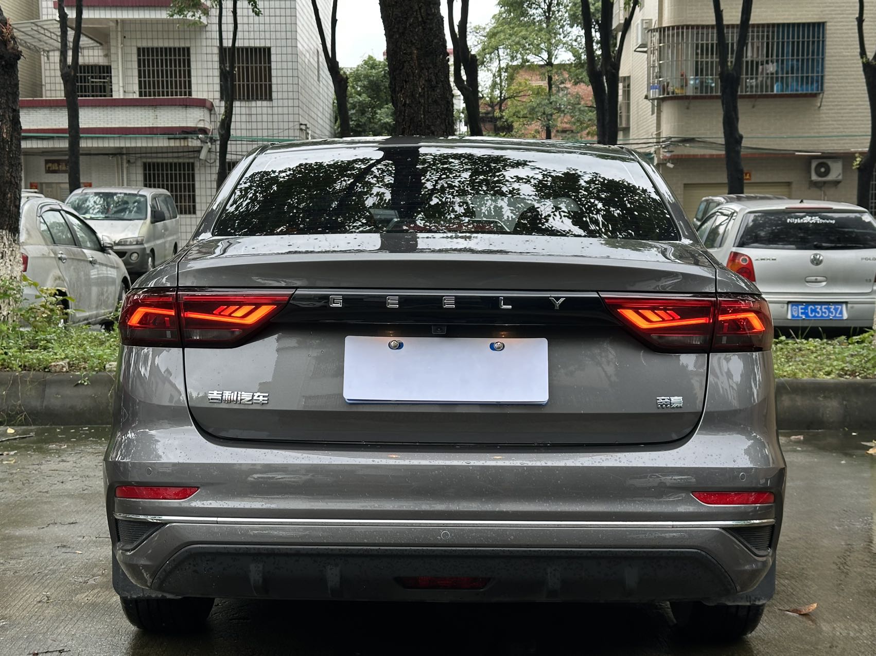 GEELY Emgrand 2025 imagem de carro #2