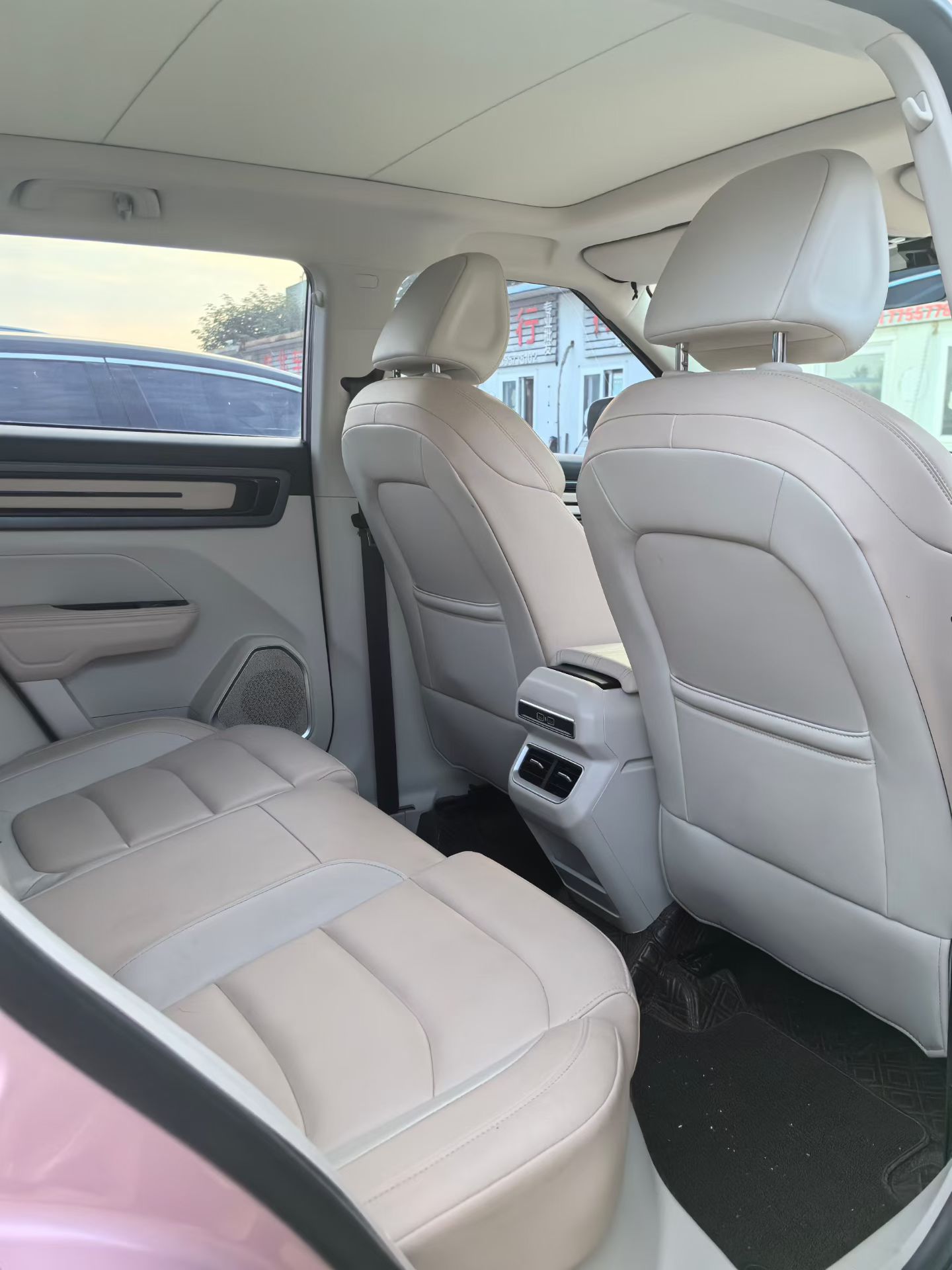 GEELY ICON 2023 #4 GEELY ICON 2023 car image #4