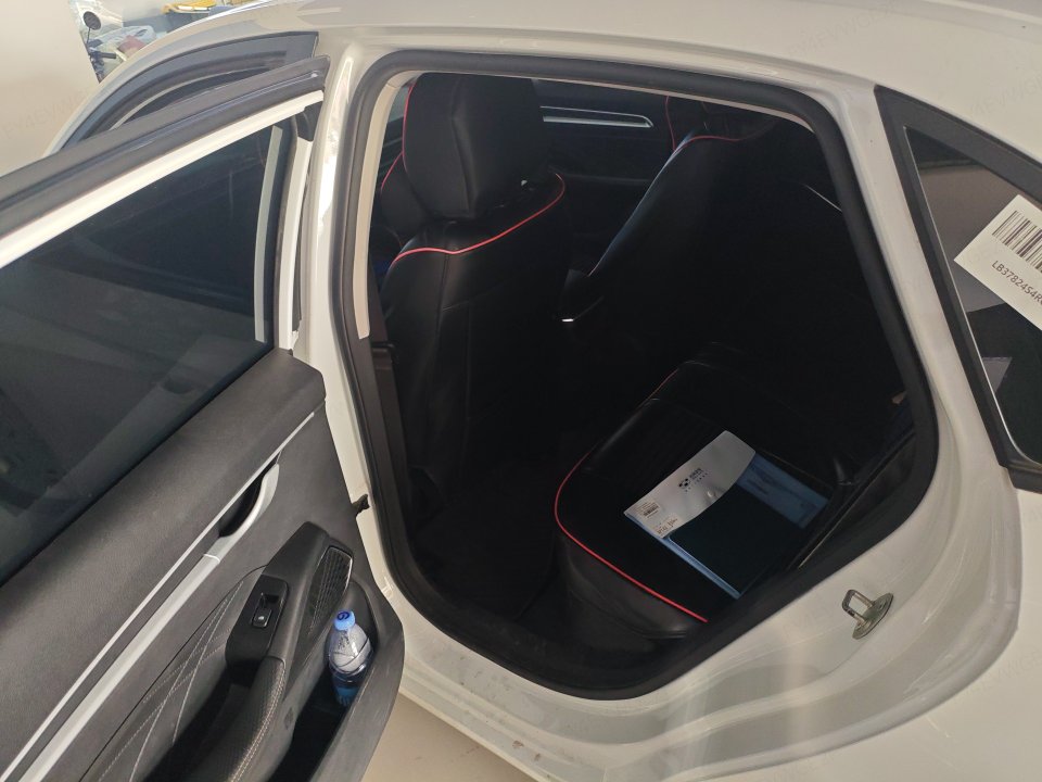 GEELY Emgrand 2024 изображение автомобиля #2