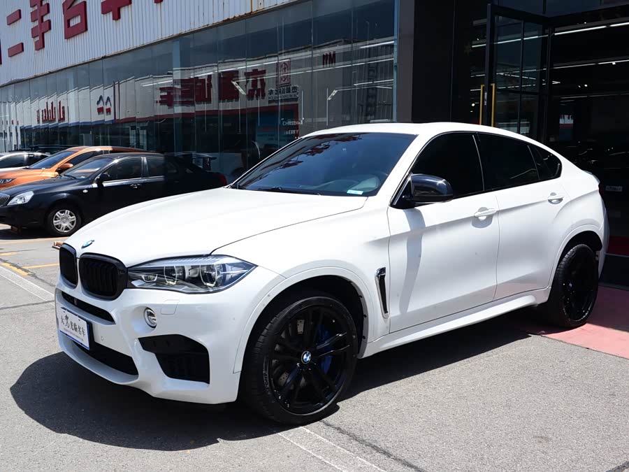 BMW X6 M 2016 car image #2