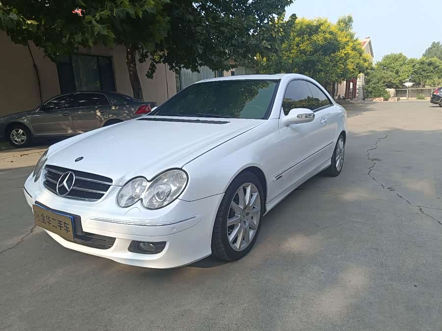 Mercedes-Benz CLK Class 2008 car image #2