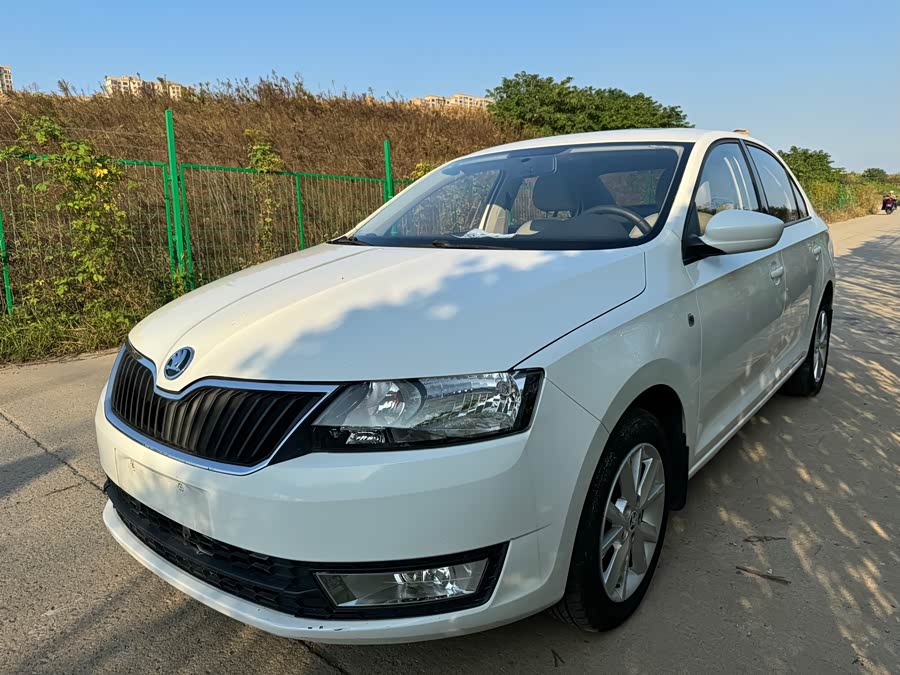 Skoda Rapid 2017 #2 Skoda Rapid 2017 car image #2