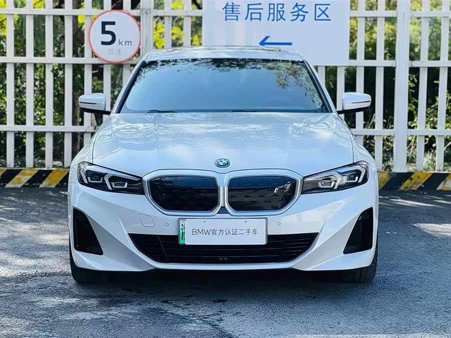BMW i3 2022 car image #2