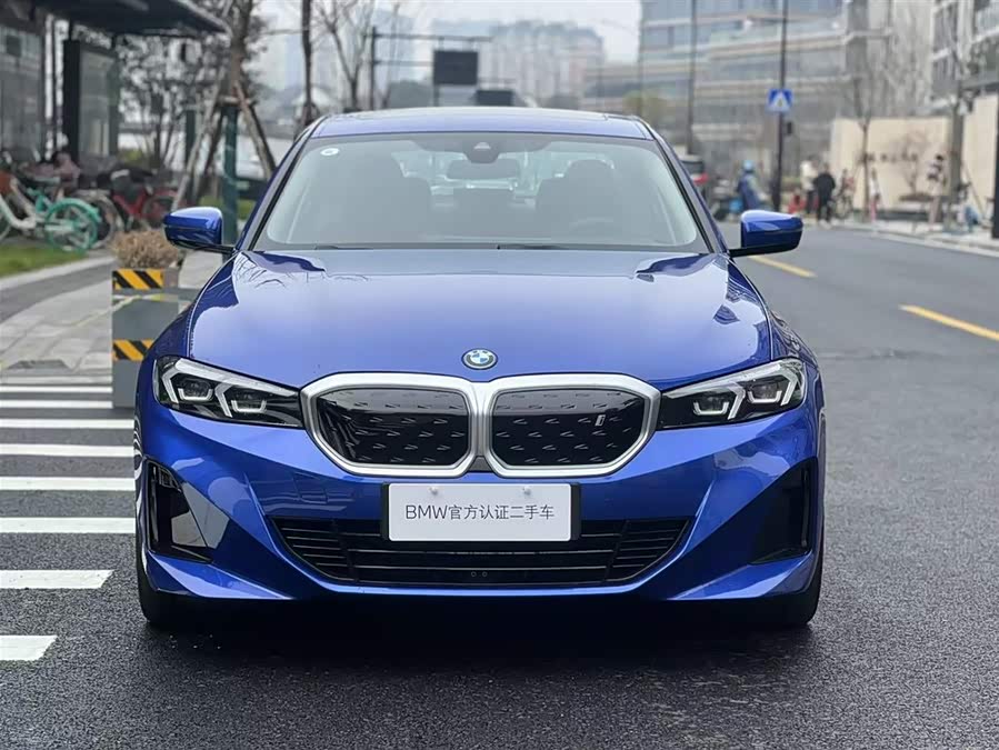BMW i3 2024 car image #2