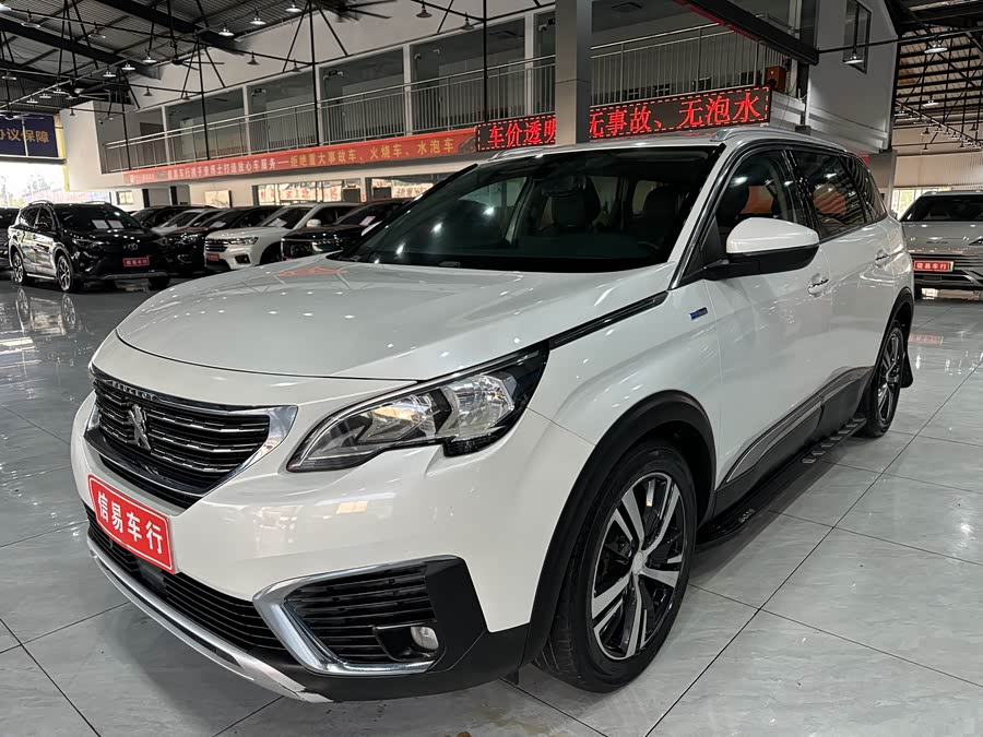 Peugeot 5008 2018 car image #2