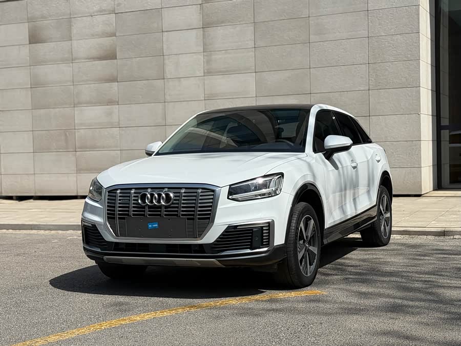 Audi Q2L e-tron 2020 #2 Audi Q2L e-tron 2020 car image #2