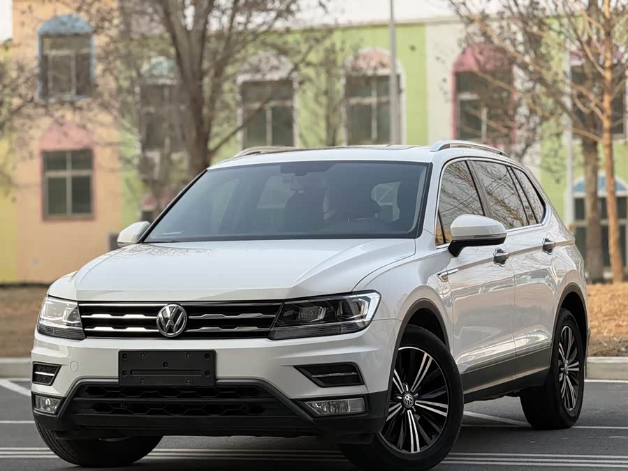 Volkswagen Tiguan L 2019 #2 Volkswagen Tiguan L 2019 car image #2