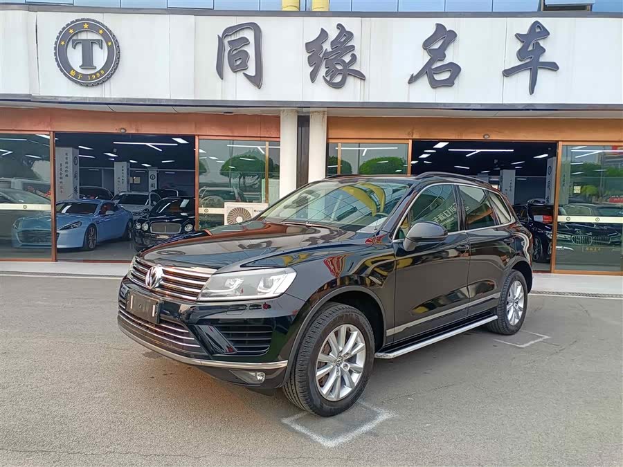 Volkswagen Touareg 2017 car image #2