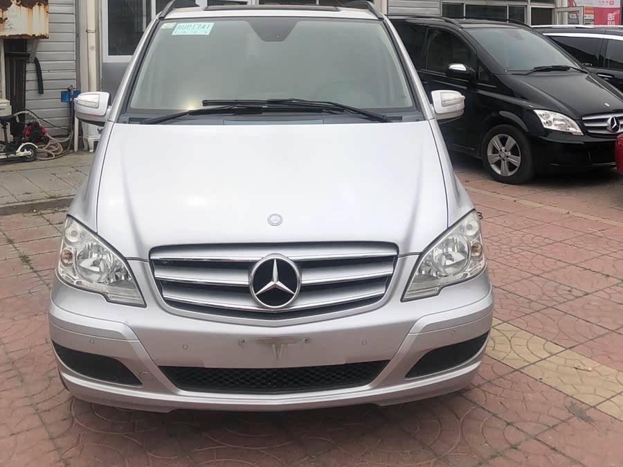 奔驰 唯雅诺 2012 汽车图片 #2