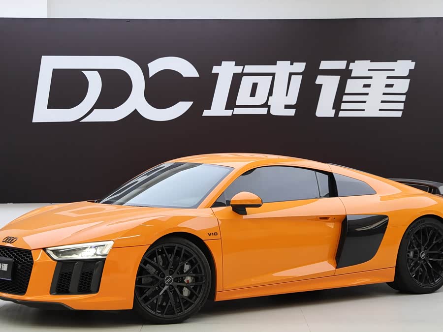 Audi R8 2018 car image #2