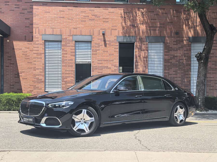 Mercedes-Benz Maybach S Class 2024 car image #2