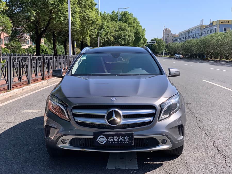 Mercedes-Benz GLA Class 2017 immagine di auto #2