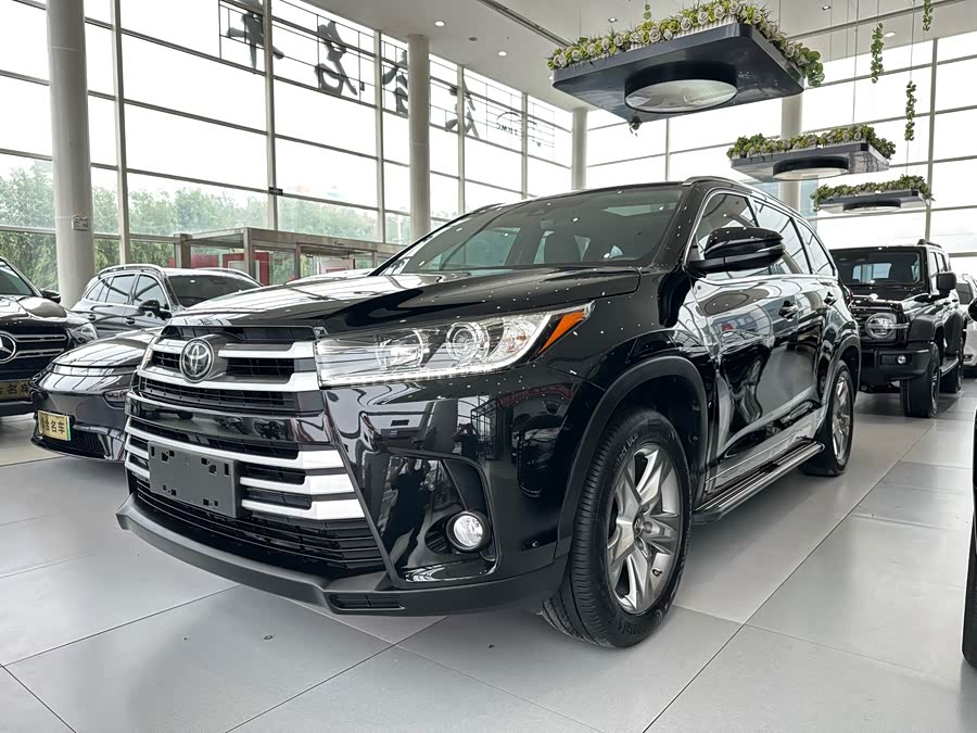 Toyota Highlander 2019 car image #2
