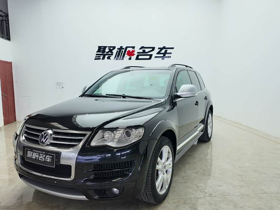 Volkswagen Touareg 2010 immagine di auto #2