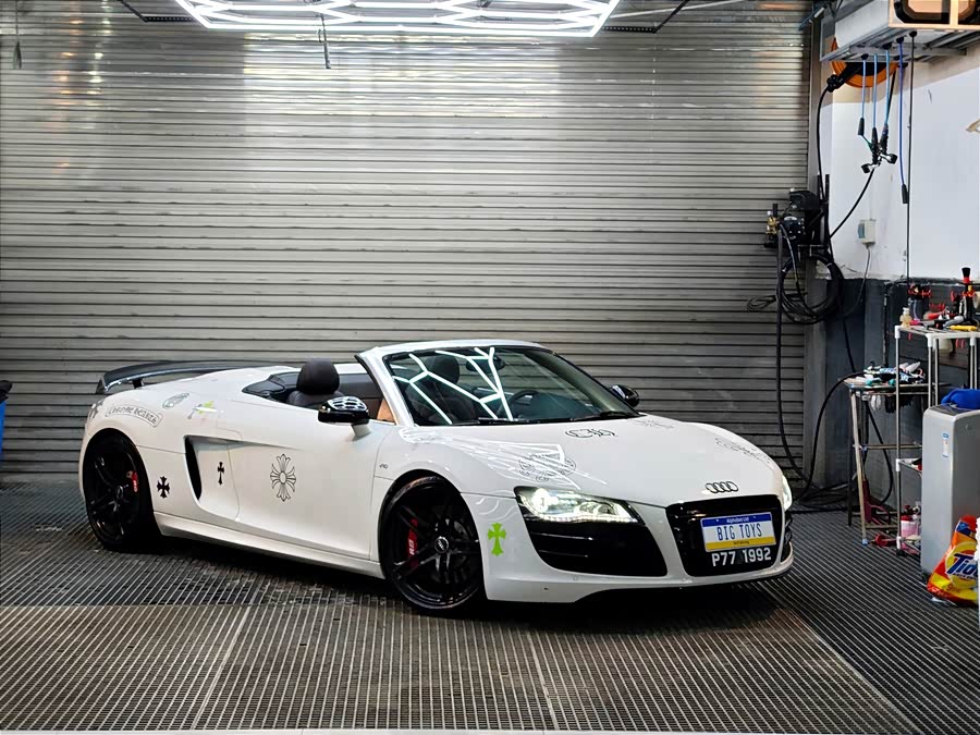 Audi R8 2012 immagine di auto #2