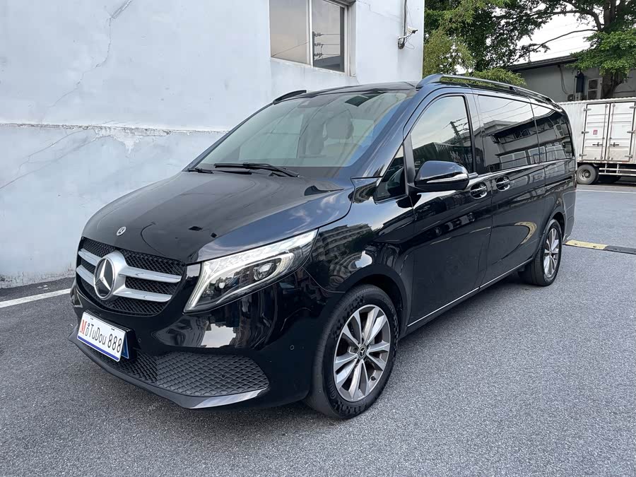 Mercedes-Benz V Class 2022 immagine di auto #2