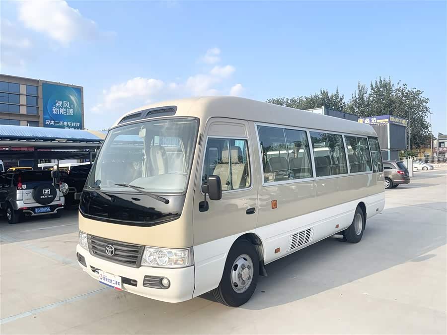 Toyota Coaster 2015 imagen de coche #2