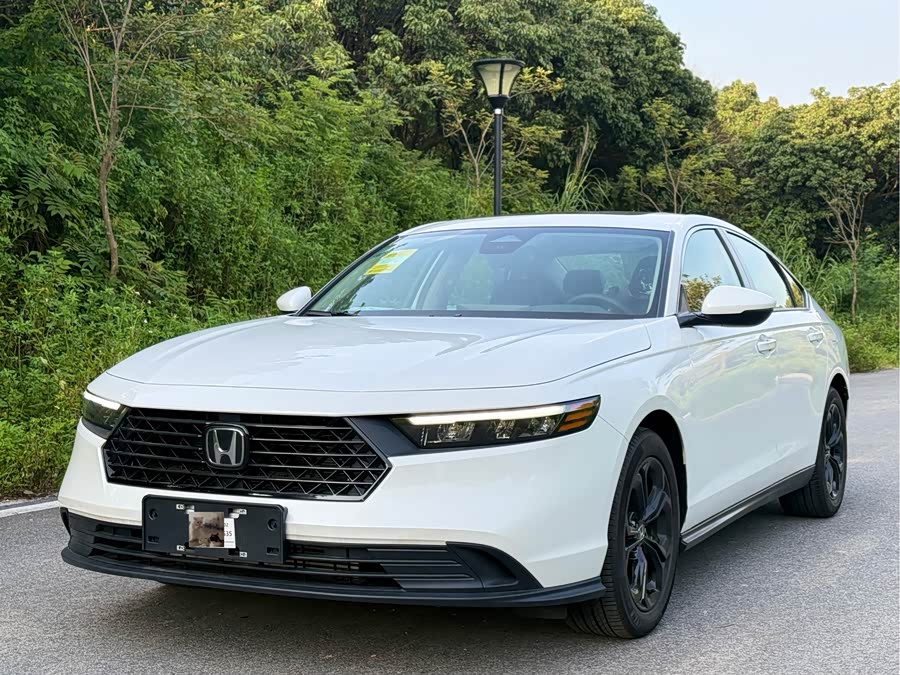 BYD F3R 2025 car image #2