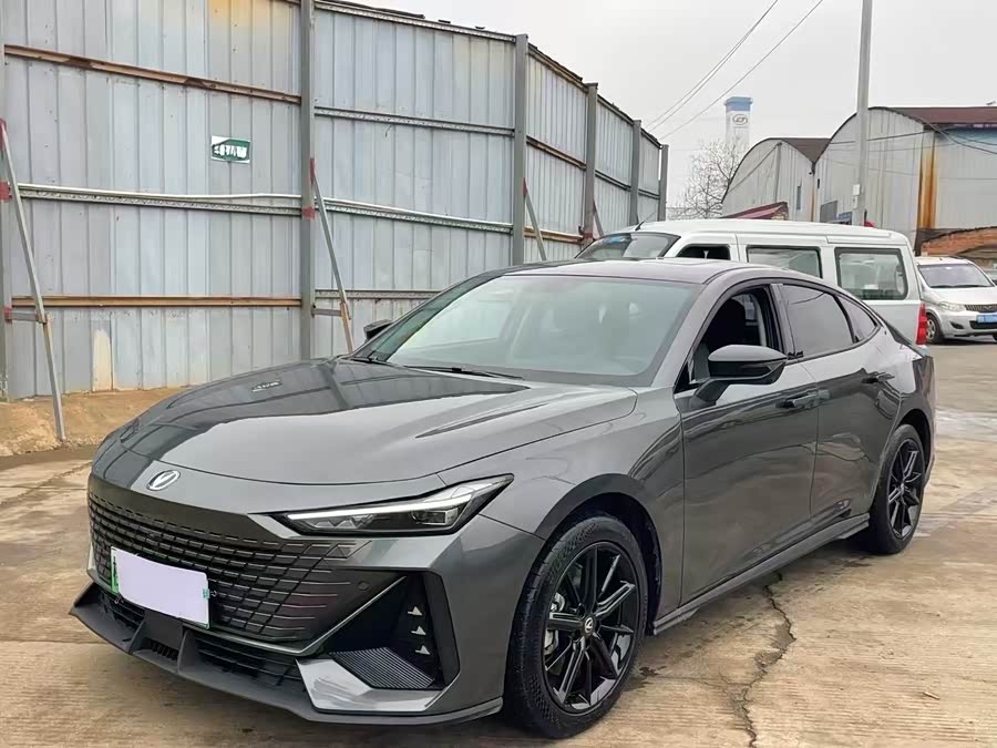 Changan UNI-V iDD 2023 #2 Changan UNI-V iDD 2023 صورة سيارة #2