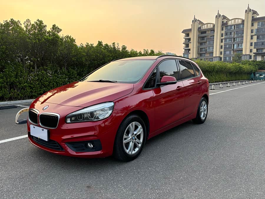 BMW 2 Series Tourer 2018 car image #2