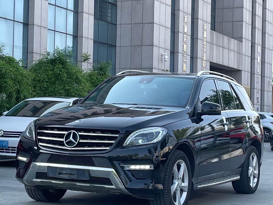 Mercedes-Benz M Class 2013 car image #2