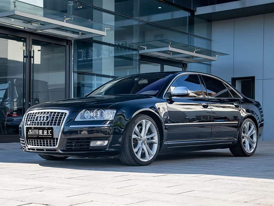 Audi S8 2009 car image #2
