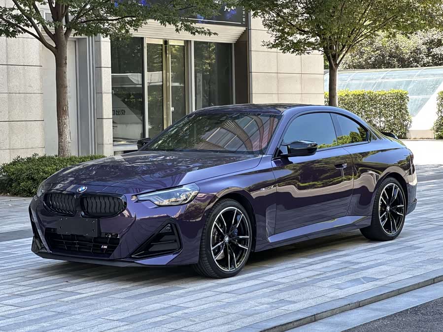 BMW M240i 2025 immagine di auto #2