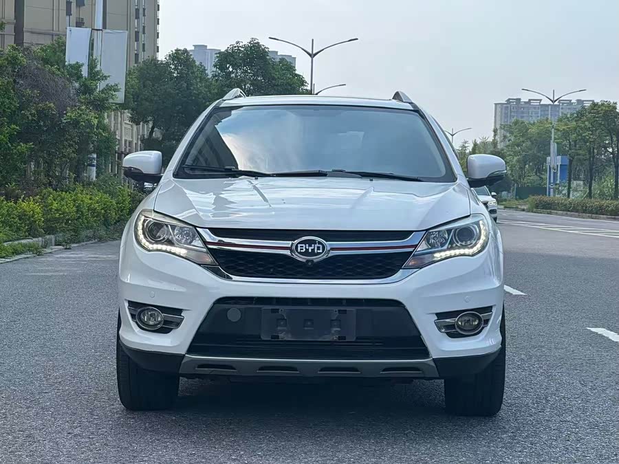 BYD S7 2017 car image #2