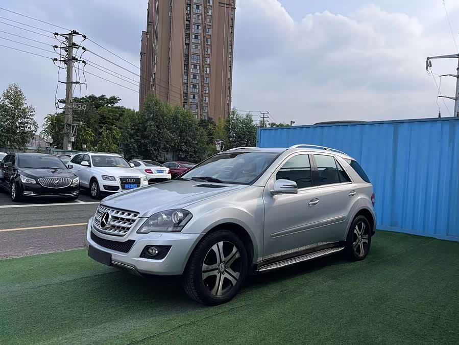 Mercedes-Benz M Class 2009 car image #2