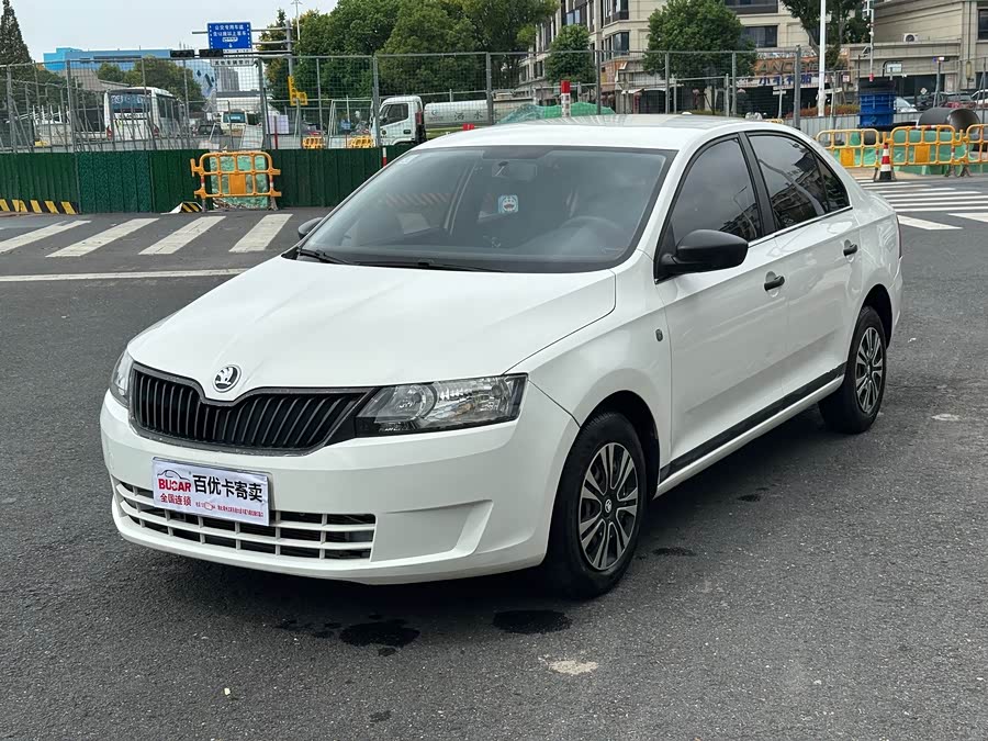 Skoda Rapid 2015 imagen de coche #2