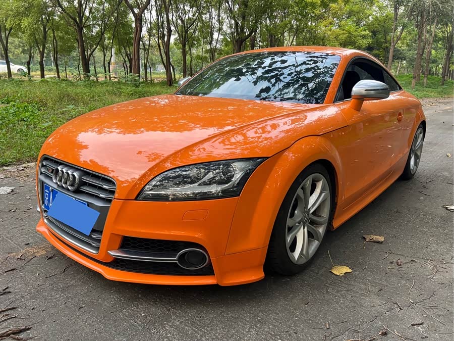 Audi TTS 2010 #2 Audi TTS 2010 car image #2