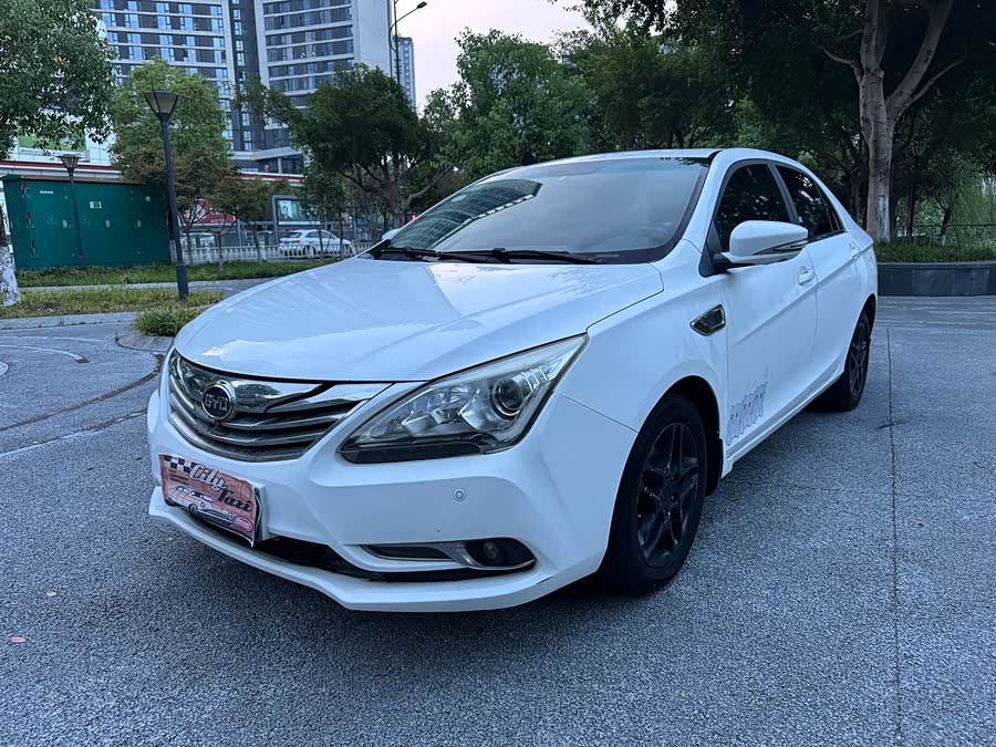 BYD G5 2015 #2 BYD G5 2015 изображение автомобиля #2