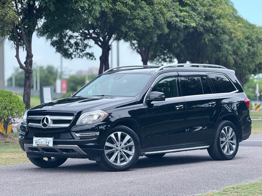 Mercedes-Benz GL Class 2017 immagine di auto #2