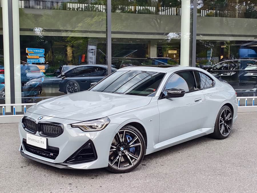 BMW M240i 2025 immagine di auto #2