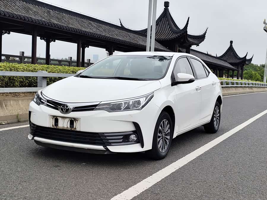 Toyota Corolla 2018 car image #2
