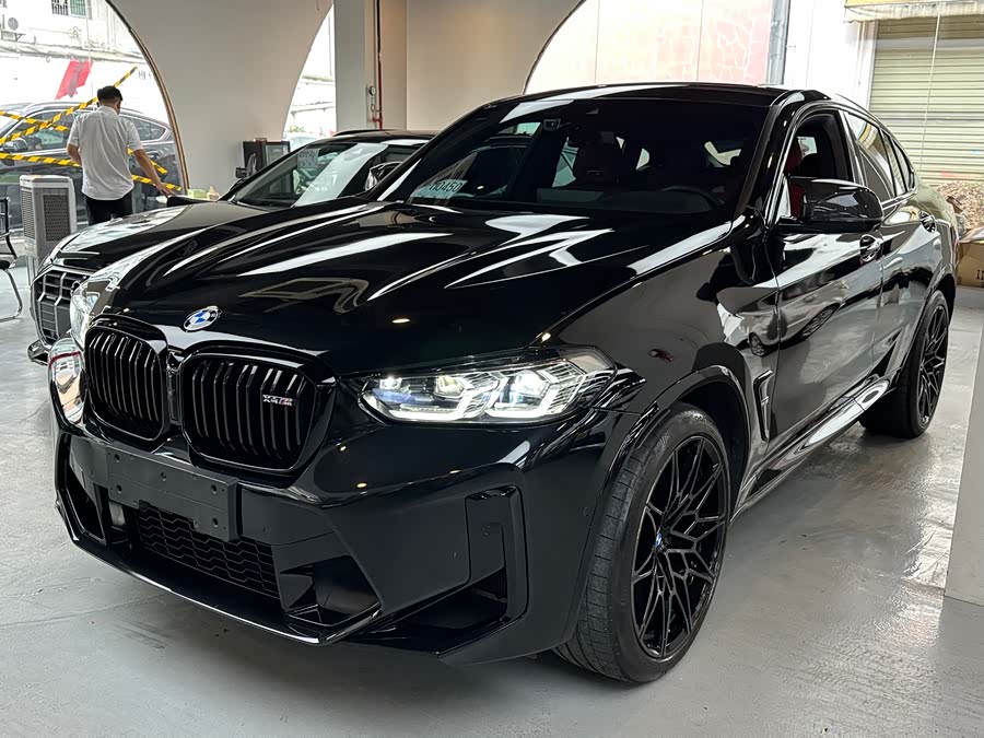 BMW X4 M 2024 car image #2