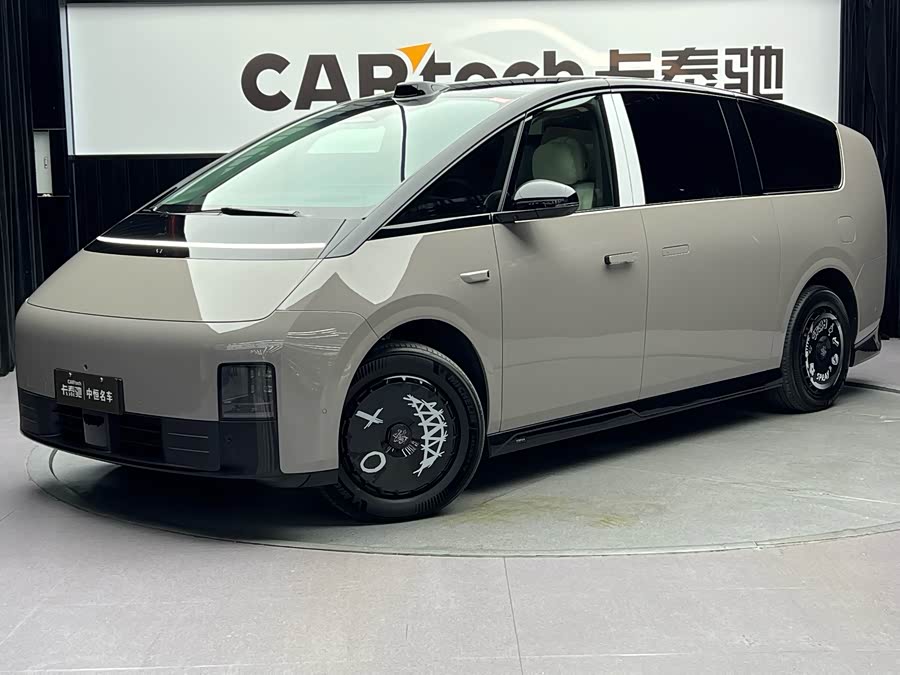 理想汽车 理想MEGA 2025 汽车图片 #2