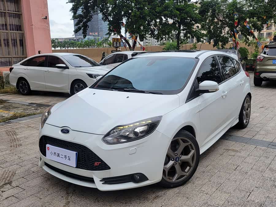 Ford Focus (Imported) 2014 #2 Ford Focus (Imported) 2014 car image #2