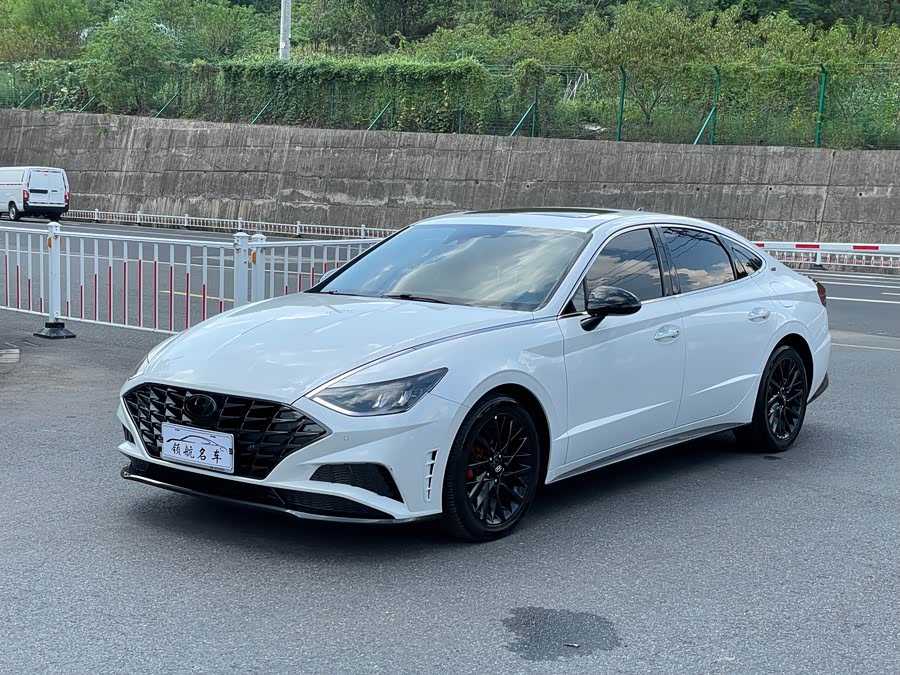 Hyundai Sonata 2023 car image #2