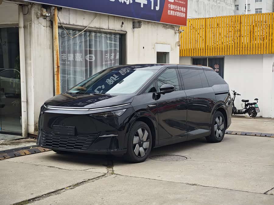 Xpeng X9 2024 #2 Xpeng X9 2024 immagine di auto #2