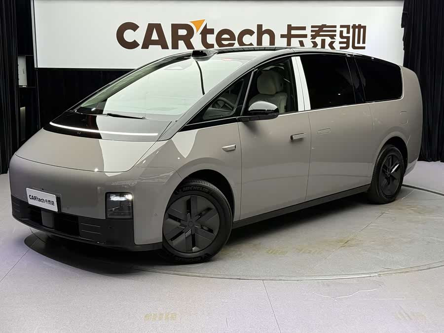 理想汽车 理想MEGA 2024 汽车图片 #2