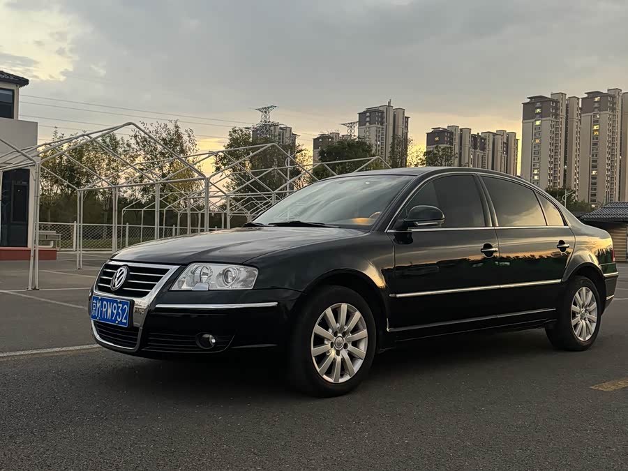 Volkswagen Passat Lingyu 2009 #2 Volkswagen Passat Lingyu 2009 car image #2