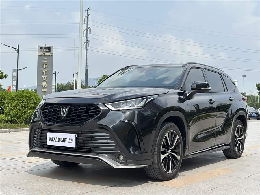 Toyota Crown Kluger 2023 immagine di auto #2