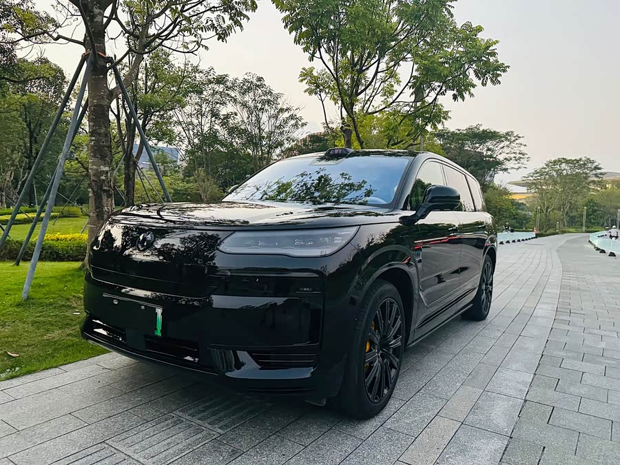 Denza N9 2025 #2 Denza N9 2025 car image #2