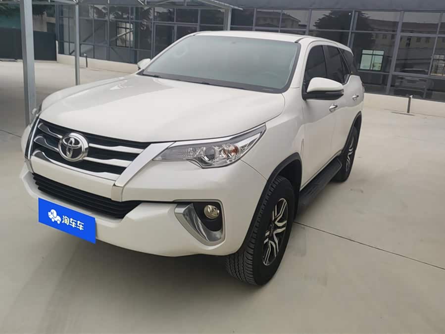 Toyota Fortuner 2019 car image #2